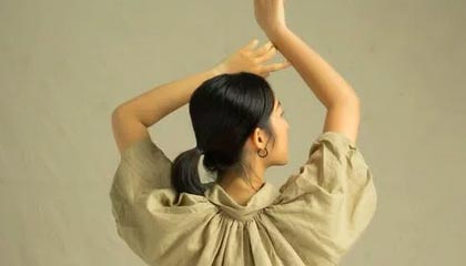 不打不相识，海米提曾头顶张玉宁染红造中超名场面